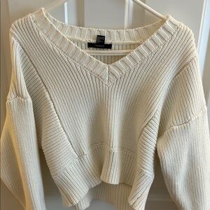 Forever 21 Cream V-Neck Cropped Sweater